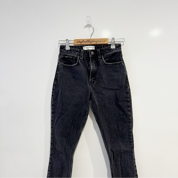 Abercrombie & Fitch Curve Love High Rise Mom Jean - Picture 6 of 9
